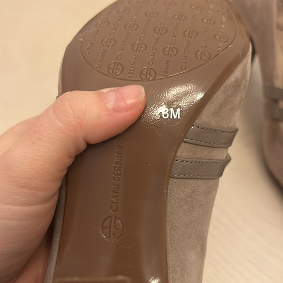 🆕Giani Bernini Suede Memory Foam Heels - Picture 9 of 9